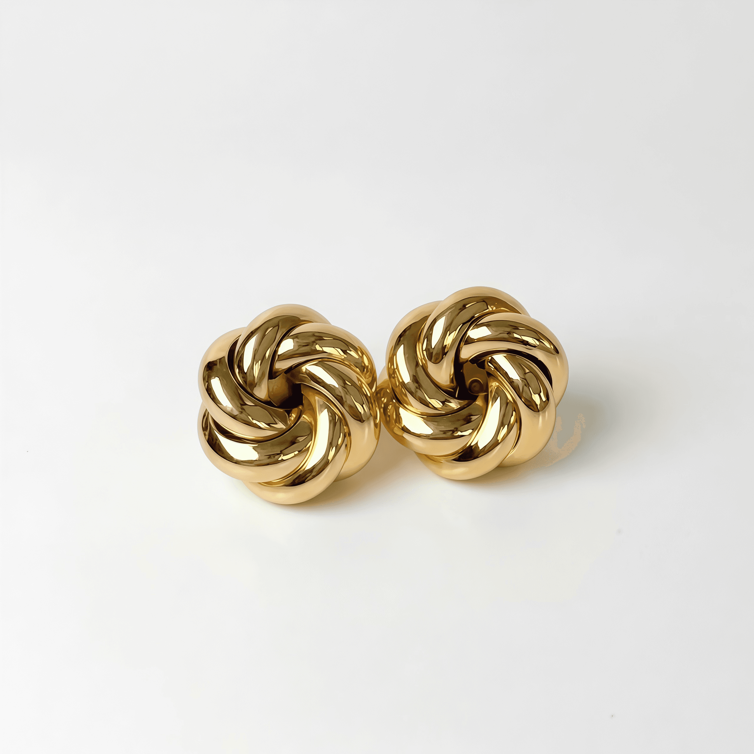 Aretes Nudo Dorado - Vista 1