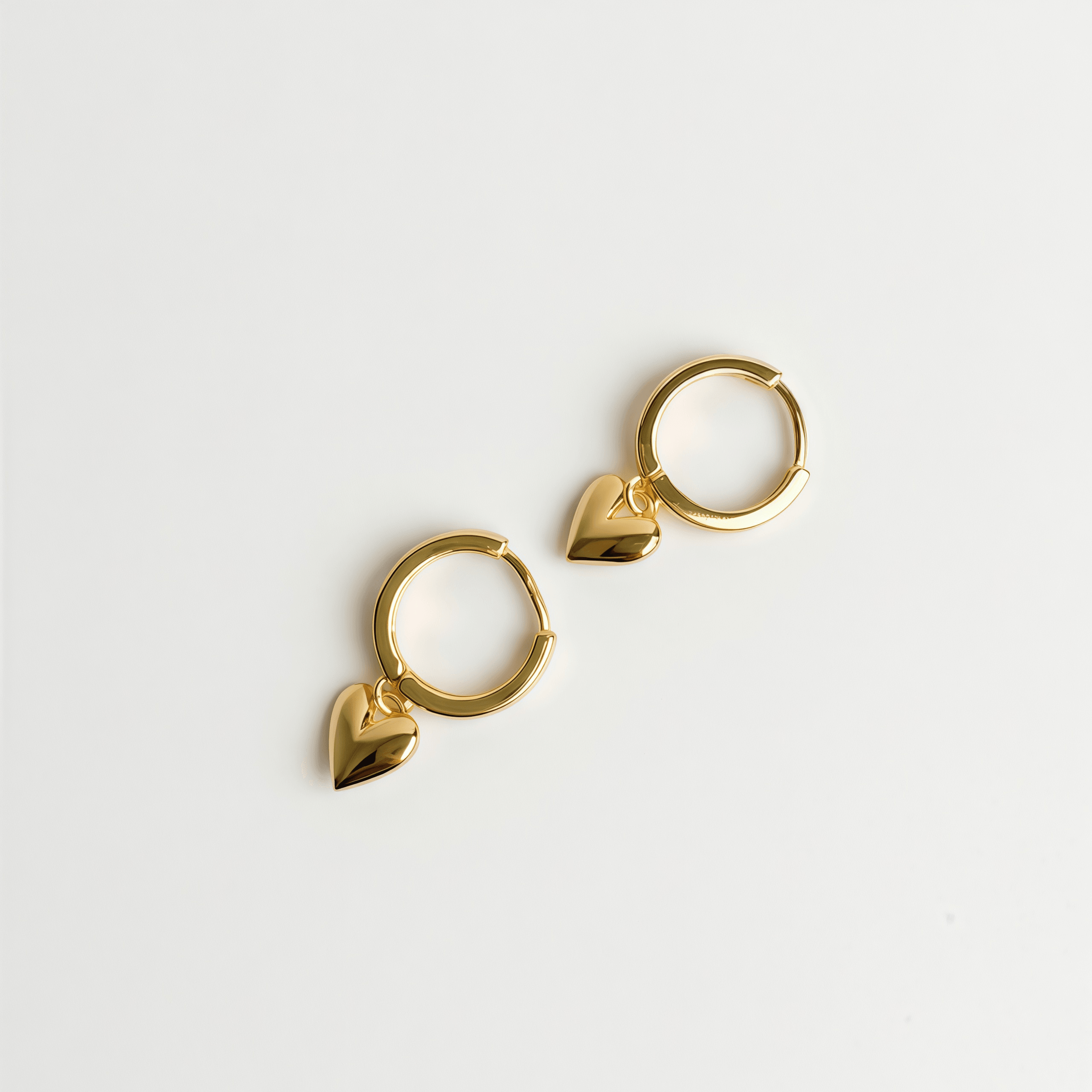 Aretes Argolla Corazón Dorado - Vista 2